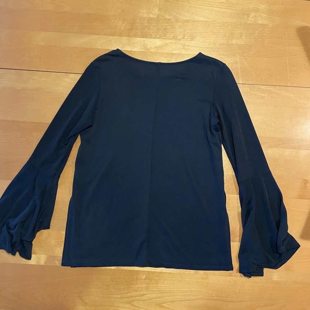 Jolie Los Angeles Bell Sleeve Top - Picture 5 of 7